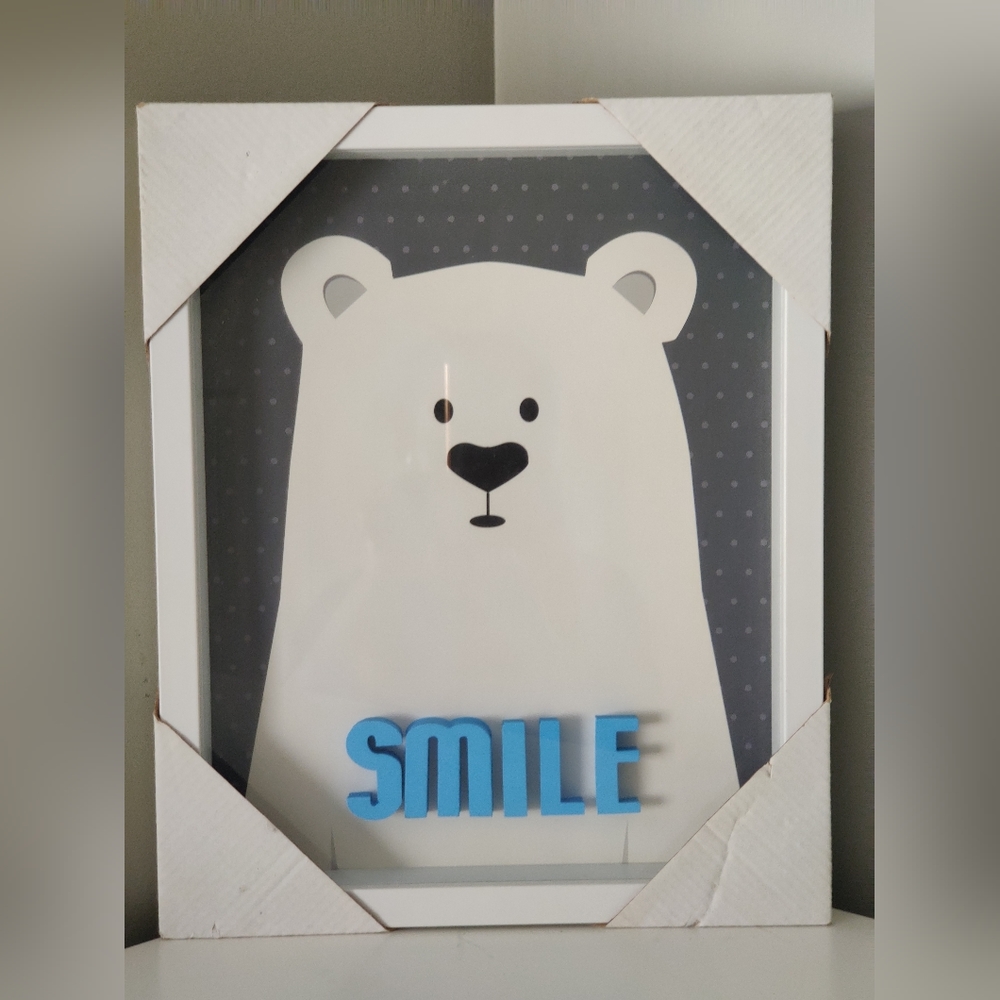 NWT- Bear Wall Decor - "Smile"